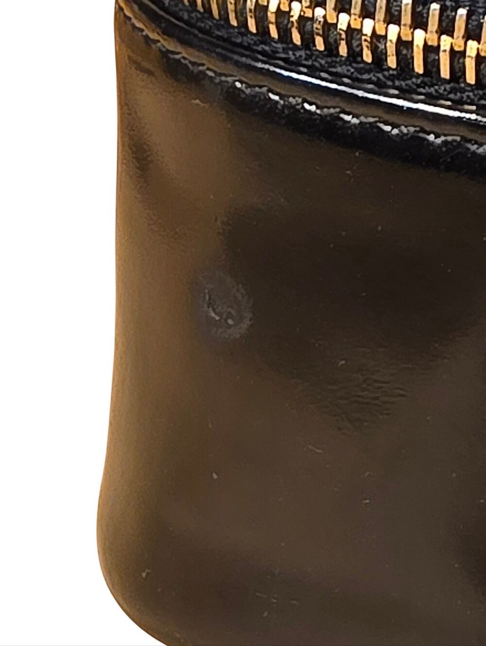 CHANEL PATENT LEATHER VANITY CASE - Picture 12 of 16